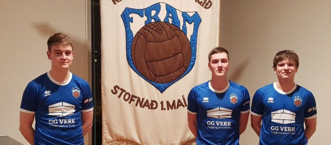 Birgir Bent, Halldór Róbert skrifa undir vefur