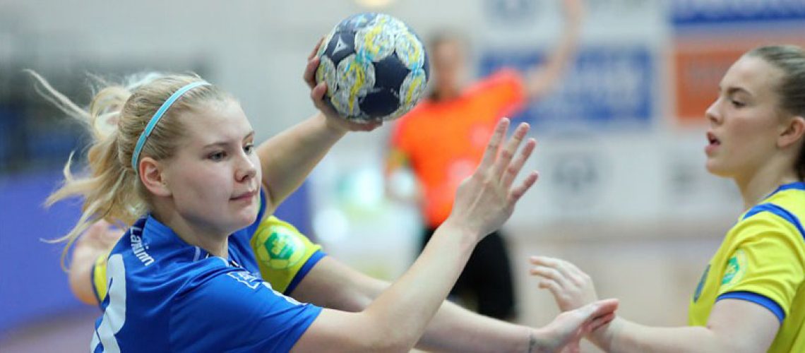 Lena gegn Fjölni vefur