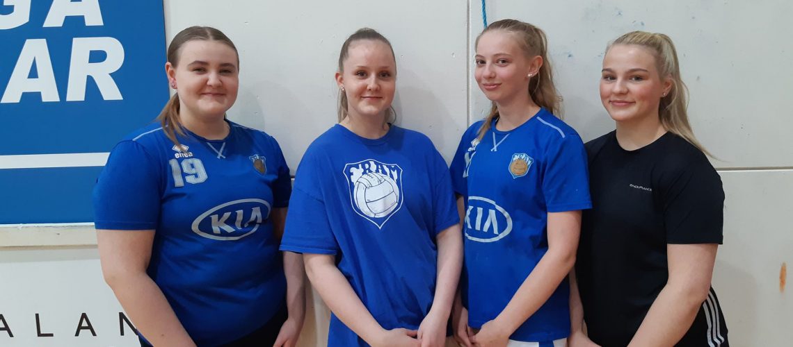 Stelpur U16 maí 2020 vefur