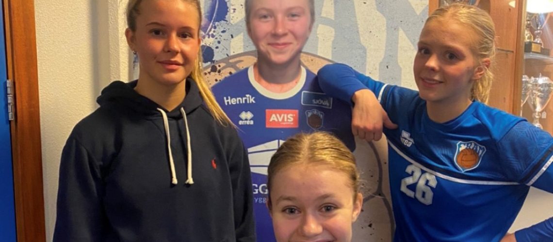 U-15 kvenna vefur