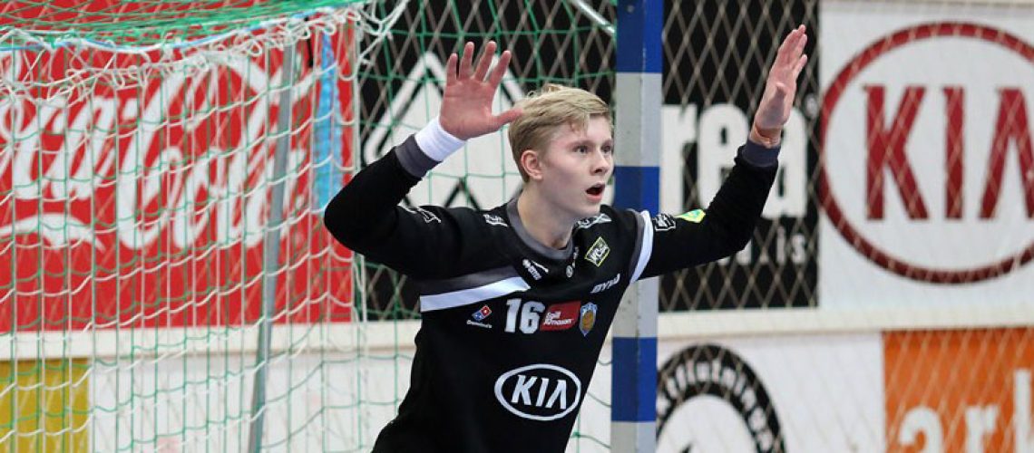 Viktor gegn Stjörnunni vefur
