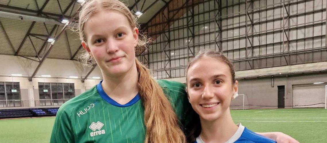 Viktoría Rut og Bjartey mfl.kv